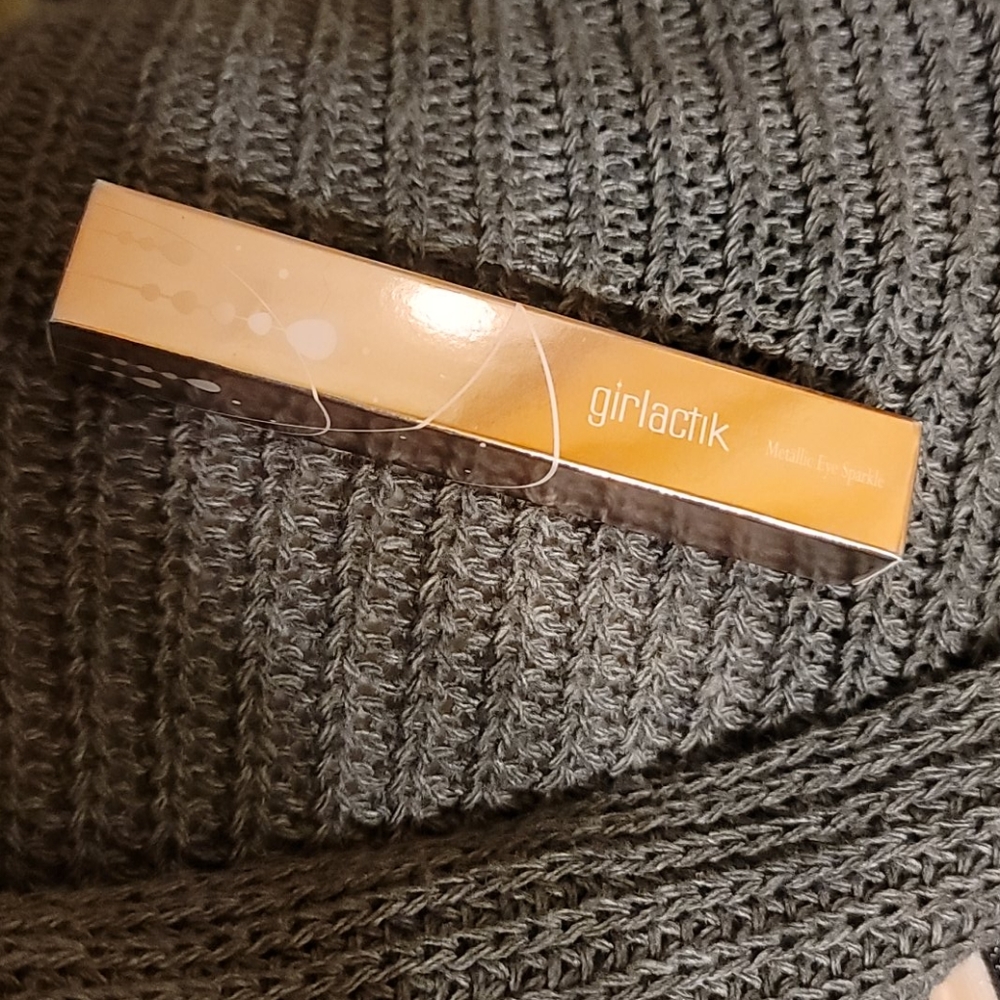 NWT Girlactik Metallic Eye Sparkle in Sexy